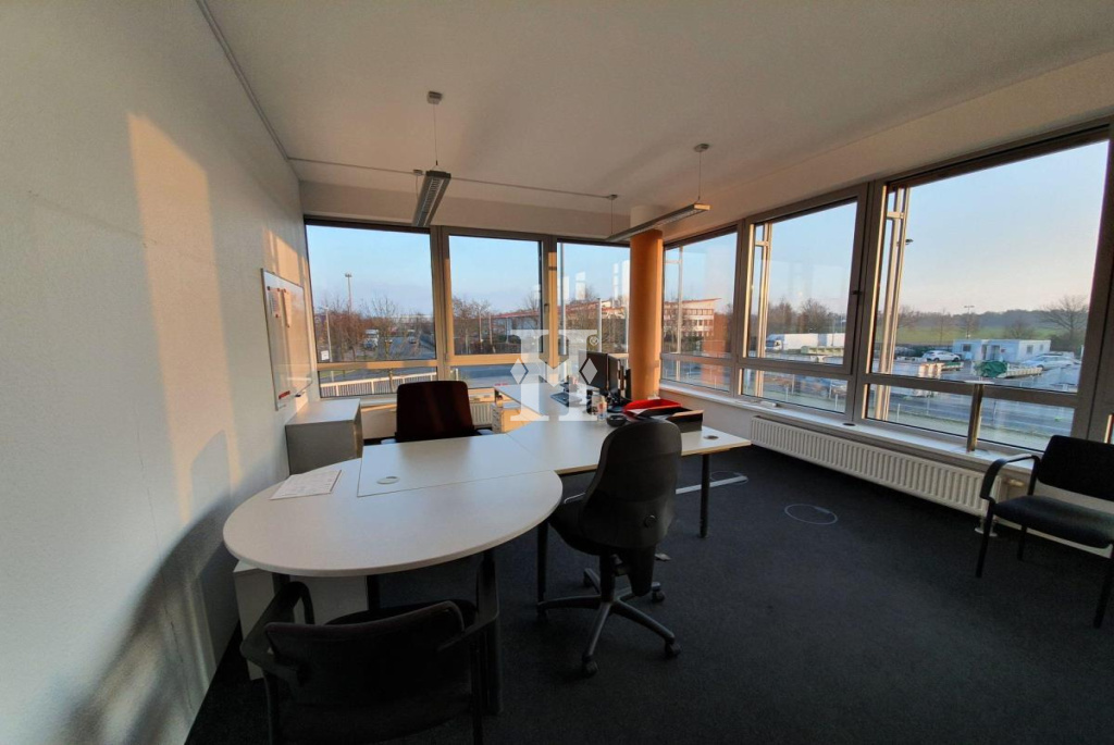 Hannover 30826, Niedersachsen, ,Büro Umland,Miete,12469