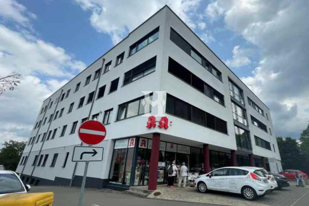 Landstuhl 66849, Rheinland-Pfalz, ,Büro Umland,Miete,15317